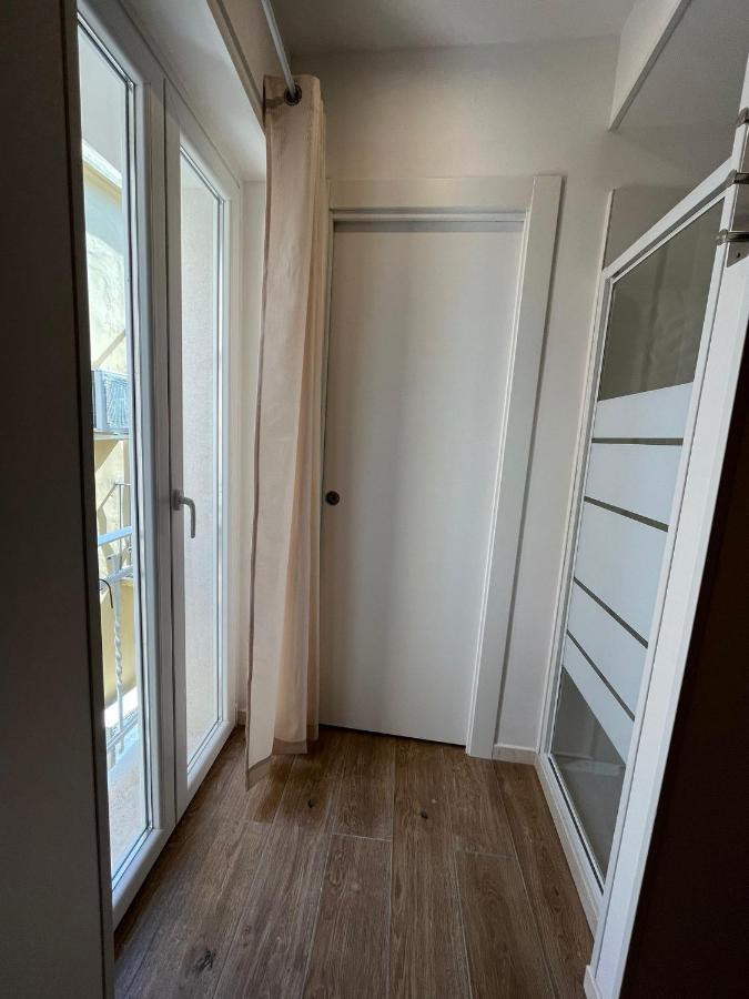 Aura B&B Bari Exteriör bild