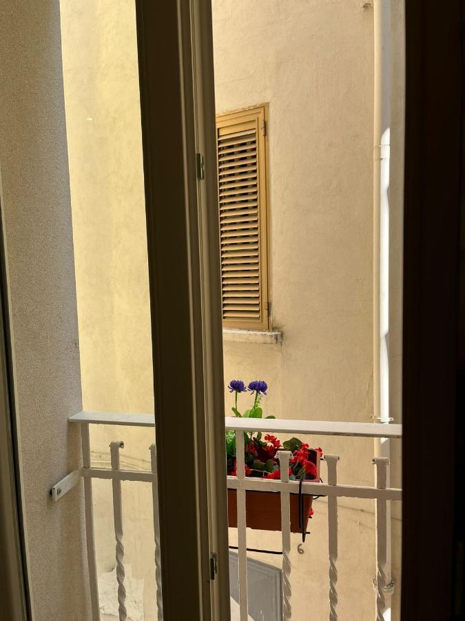 Aura B&B Bari Exteriör bild
