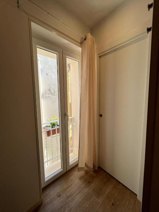 Aura B&B Bari Exteriör bild